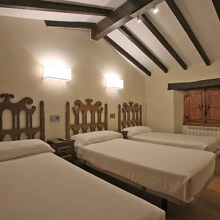 La Casina De La Arquera Villa Llanes Room photo